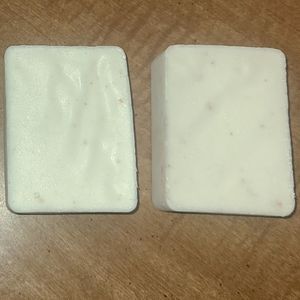Shea butter and Oatmeal soap. Great for sensitive skin.